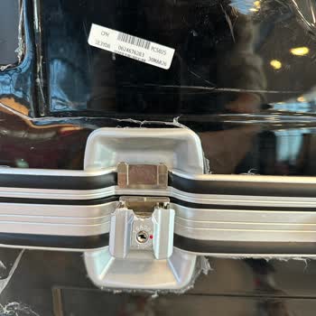 Pegasus Havayolları'nda Kırık Valiz Ve Yetersiz İletişim