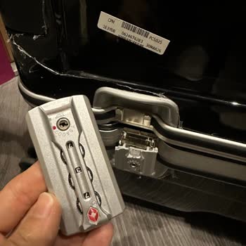 Pegasus Havayolları'nda Kırık Valiz Ve Yetersiz İletişim