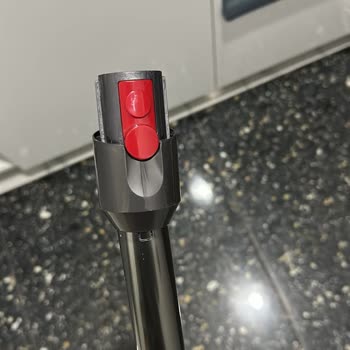 Dyson V12 Uzun Boru Parçasının Oynaması Ve Garanti Dışı Destek Reddi