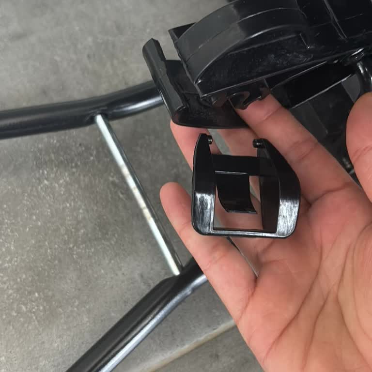 Dayanıksız Bebek Kucağının Kırılması Ve Garanti İhmaline Şikayet