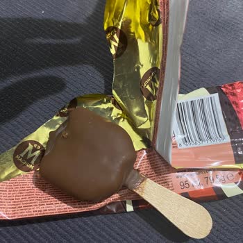 Magnum Double Çikolata Dondurması Yarım Çıktı: Hijyen Ve Kalite Sorunu