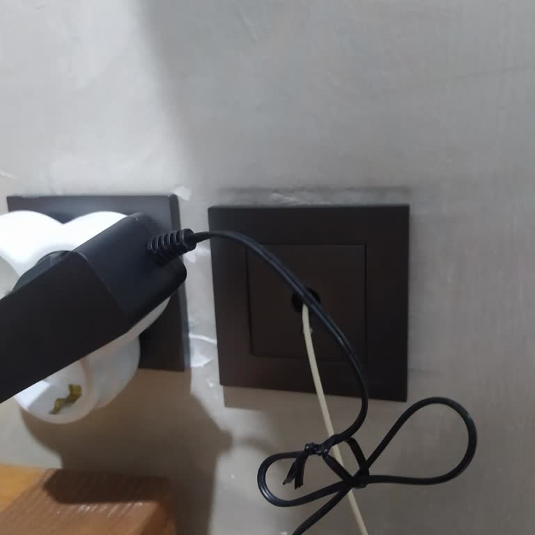 TÜRKSAT'tan İptal Edilen Televizyon Hattı Ve Çözüm Sunulmayan Hizmet