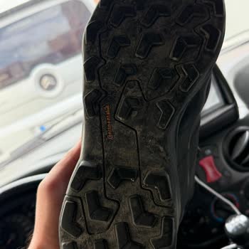 Van AVM In Street Mağazasındaki Spor Ayakkabının Erken Aşırı Yıpranması Ve Değişim Talebi