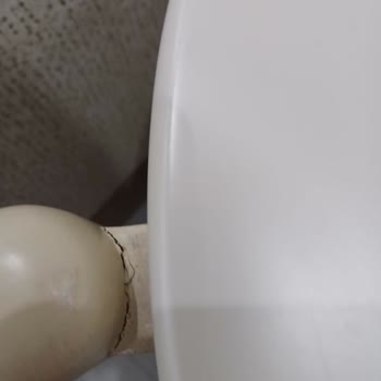 Defolu Mobilyalar Ve Cevapsız Mağaza Yaklaşımı