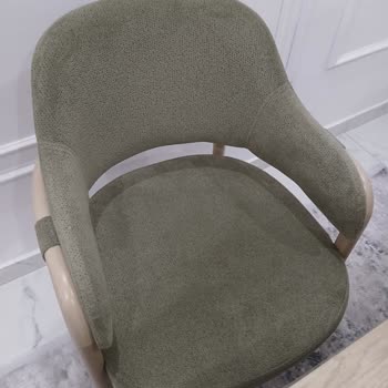 Defolu Mobilyalar Ve Cevapsız Mağaza Yaklaşımı