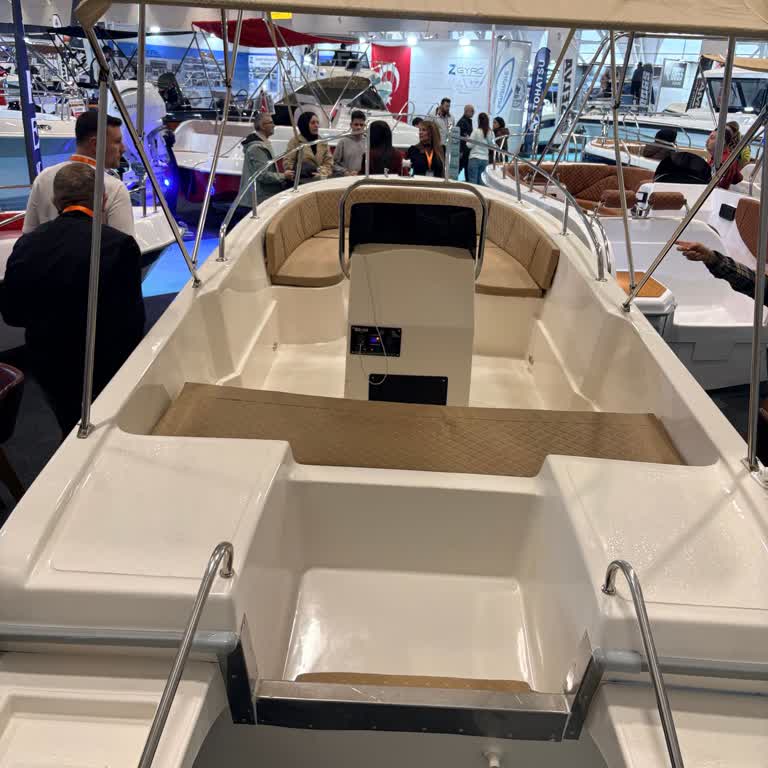 Ayıplı Tekne Su Alıyor, Satıcı Ve Üretici Sorumluluktan Kaçıyor