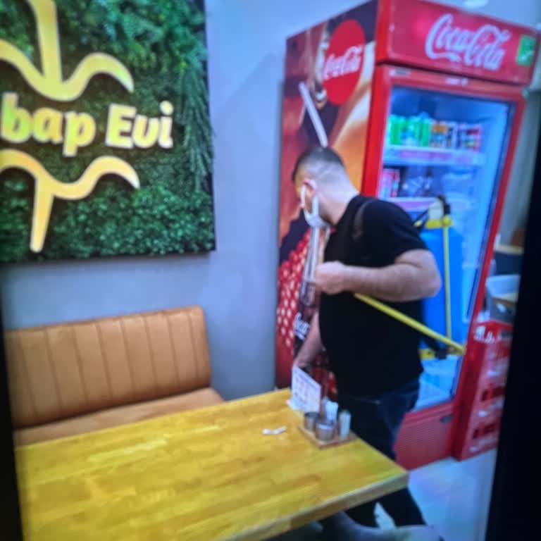 Uyarısız AVM İçinde Tarım İlacı Kullanımı Çocukları Tehdit Altına Aldı