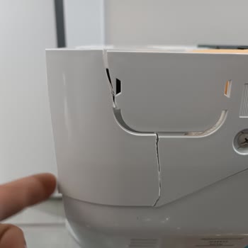 Yeni Klimada Kırık Plastik Kapak Ve 4 Ay Teslim Beklentisi