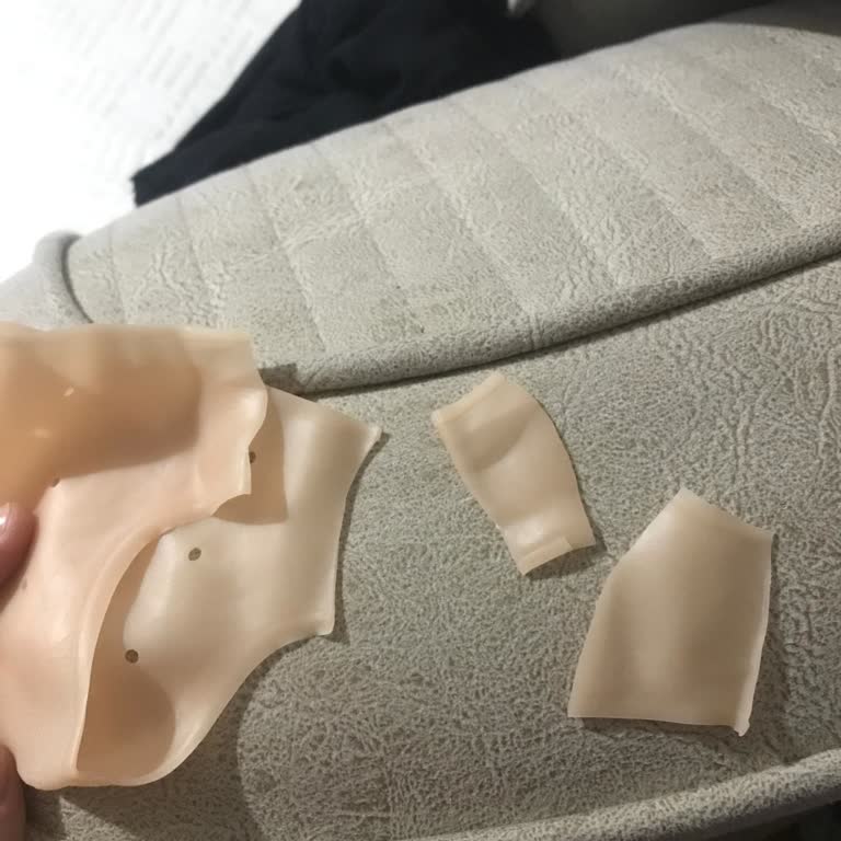 Topuk Dikenine Yönelik Ürün Kalitesiz Ve Kullanılamaz, Tam İade Talebi