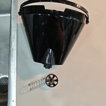 Vestel Filtre Kahve Makinesinde Yay Kırıldı Yedek Parça Talebi