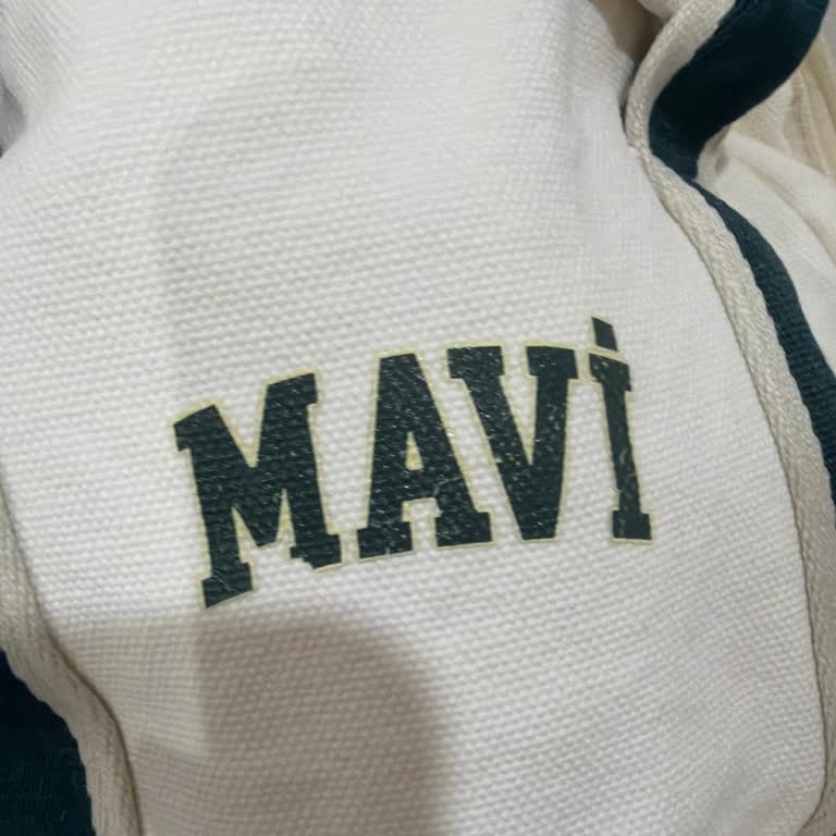 Mavi Mağazasından Alınan Çanta Kısa Sürede Deforme Olup Renk Kaybetti