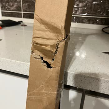 DHL'den Gelen Hasarlı Kargo Ve Zorunlu Tamir