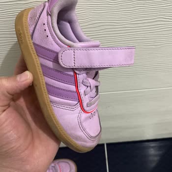 Çocuk Ayakkabısının Cırt Bağlantıları 2 Ayda Bozuldu Mağaza Kullanıcı Hatası İddia Ediyor