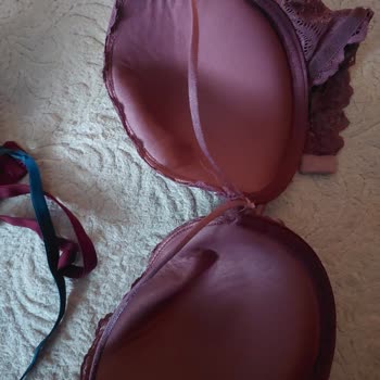 İlk Yıkamada Defolu Çıkan Sütyen İçin Değişim Talebi