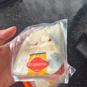 Açılmamış Ambalajda Küflü Peynir: Gıda Güvenliği Endişesi