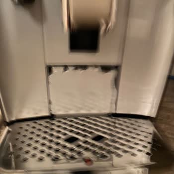 Philips Ev Aletleri Alt Hazne Kapağındaki Soyulma İçin Garanti Kapsamında Parça Değişimi Talebi