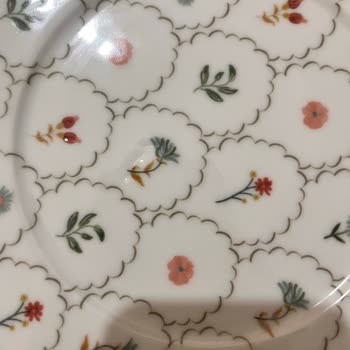 English Home'dan Gelen Kırık Ve Defolu Parçalar İçin Değişim Reddedildi