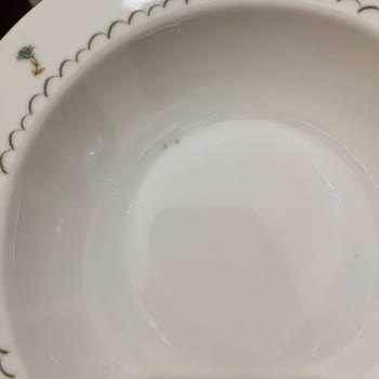 English Home'dan Gelen Kırık Ve Defolu Parçalar İçin Değişim Reddedildi