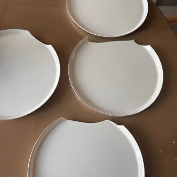 Kırık Tabaklar Ve Satıcıdan Cevapsızlık