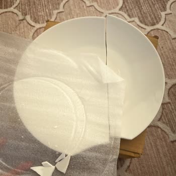 Kırık Gelen Yemek Takımı Ve Cevapsız Müşteri Hizmetleri