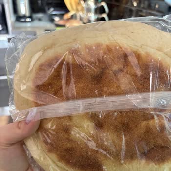 Küflü Bazlama ve Cevapsız Şikayet Migros Güvenini Sarsıyor