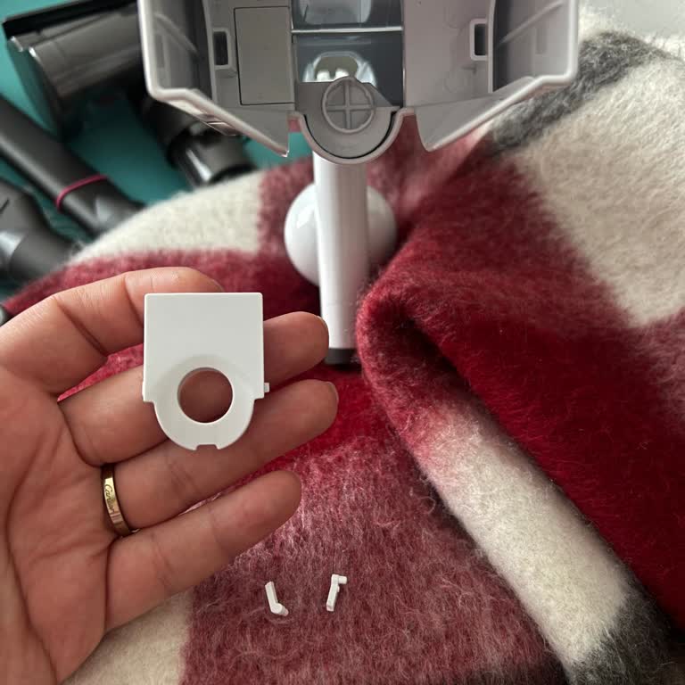 Garanti Süresi İçinde Arızalı Dyson Süpürge Ve Hatalı Servis Teslimatı