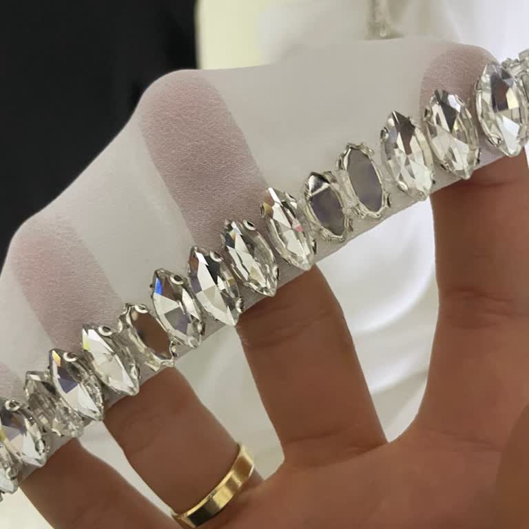 Milena Model Takısının Yan Taşlarındaki Düşme Sorunu Ve Onarım Talebi