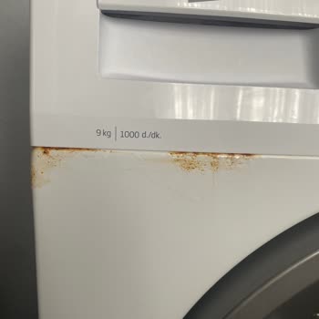 Beko CM 9101 Çamaşır Makinesinin Ön Paneli Ve Kapağı Paslanıyor Hemen Değişim Talebi