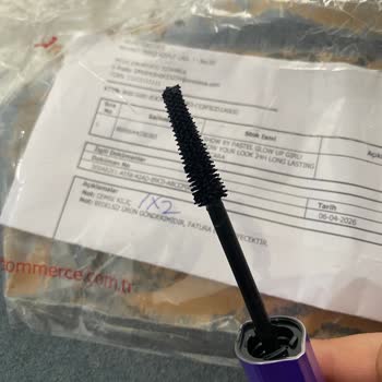 İki Defa Boş Ve Kuru Mascara Gönderildi