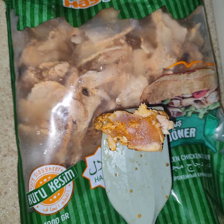 Dondurulmuş Piliç Dönerde Çiğ Tavuk Parçaları Gıda Güvenliğini Tehdit Ediyor