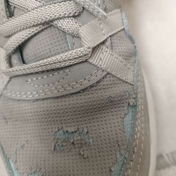 FLO Ayakkabısında 6 Ayda Kaplama Soyulması Ve Üretim Kusuru Reddi