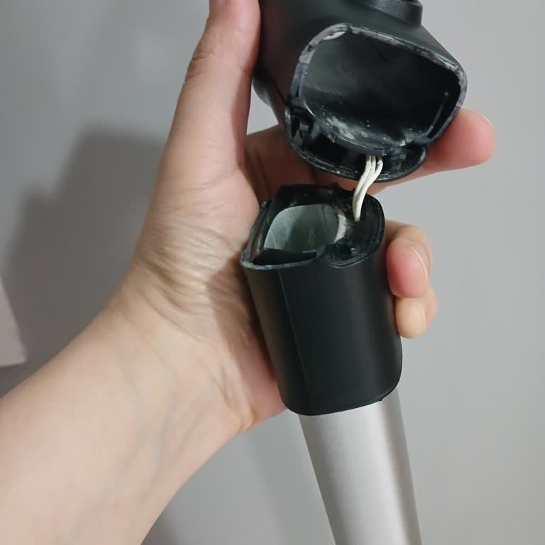 Philips Dikey Süpürge Borusu Sürekli Kırılıyor, Müşteri Hizmetlerine Ulaşamıyorum