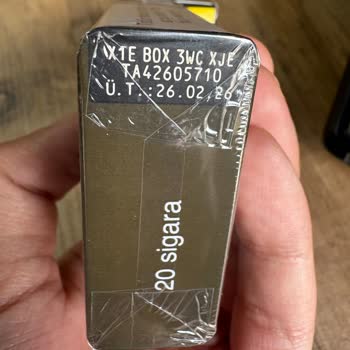 Parliament Midnight Sigara Paketinde Boğaz Yakması Ve Sert Parçalar Nedeniyle İade Talebi