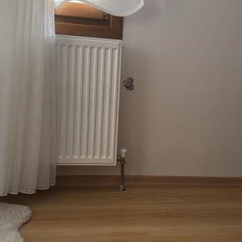 Arçelik Kliması Montajı Sonrası Duvar Ve Cephe Hasarı İçin Acil Onarım Talebi