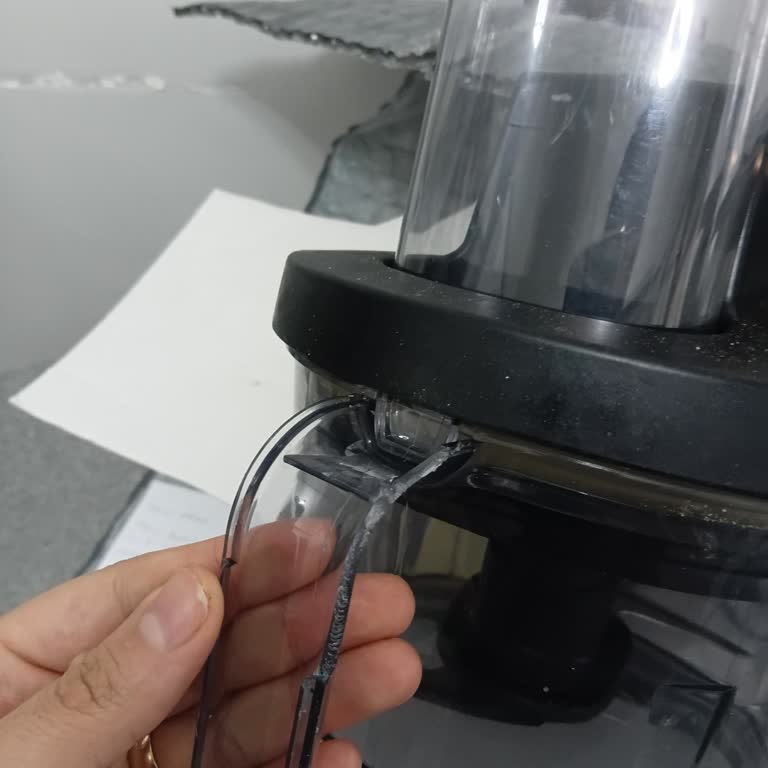 Kırık Kulp Ve Çözülmemiş Arıza: Ücretsiz Onarım Ve Değişim Talebi