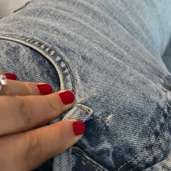 Mavi Pantolon Kemer Dikişinde Tekrarlayan Yırtılma Sorunu