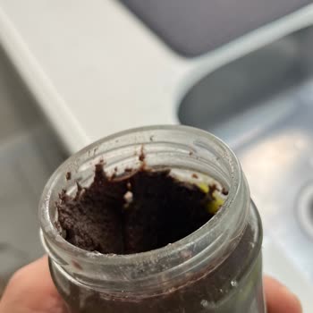 Şok Markette Zeytin Ezmesi İçinde Kırık Cam Parçası Bulundu Çocuğum Tehlikede