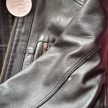 Derimod Deri Ceket Kol Dikişi Patlaması Ve Boya Lekesi Üzerine Ücretsiz Onarım Talebi