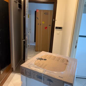 Teslim Edilen Buzdolabı İçeri Alınamıyor, Sorumluluk Media Markt Ve Bosch Servisine Atfediliyor