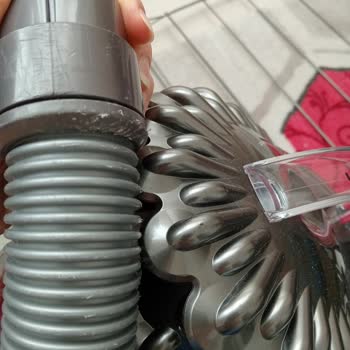 Dyson Servisinde Yanlış Parçalar Gönderildi Ve Hurdaya Ayırma Hatası