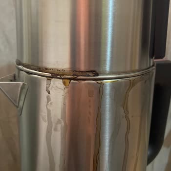 Haus Life Çay Makinesinde İlk Kullanım Sızıntısı Ve Mağaza Çözüm Eksikliği