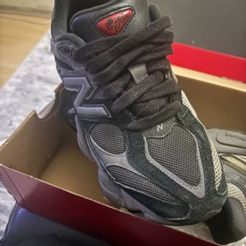 New Balance Ayakkabıda İç Astar Yırtılması Ve Değişim Reddi