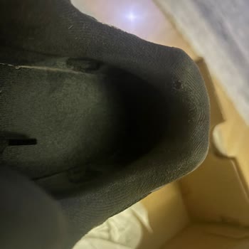 New Balance Ayakkabıda İç Astar Yırtılması Ve Değişim Reddi