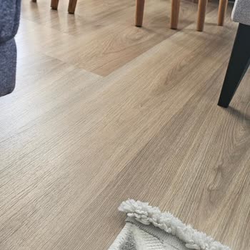 Divanev Van Mağazasında Yanlış Ayak Rengi Ve Renk Solması, Bir Yıldır Çözüm Bekleniyor