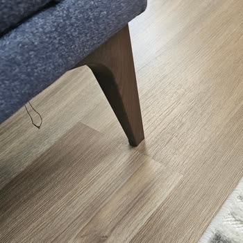 Divanev Van Mağazasında Yanlış Ayak Rengi Ve Renk Solması, Bir Yıldır Çözüm Bekleniyor