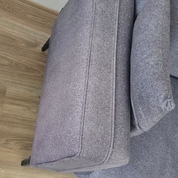 Divanev Van Mağazasında Yanlış Ayak Rengi Ve Renk Solması, Bir Yıldır Çözüm Bekleniyor