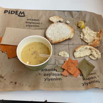 Florlu Ekmek Ve Tavukta Kalite Ve Hijyen Sorunları Nedeniyle İade Talebi