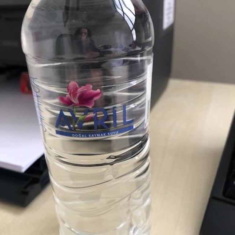 Şok Market Şubesinde Personel Yetersizliği Ve Avril Marka Suyunun Sağlık Riski