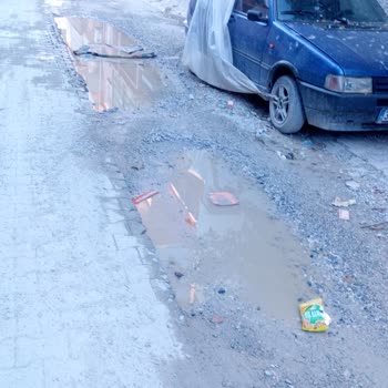 Yarım Bırakılan Yol Çalışması Gülpınar Mahallesinde Çamur, Çukur Ve Güvenlik Sorunları Yaratıyor