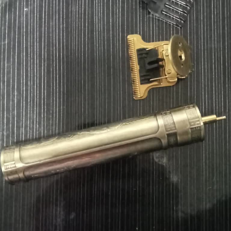 Sosyal Medyada Tanıtılan Tıraş Makinesinde Parçalar Çöktü, Kalitesiz Ve Ücret İadesi Talebi